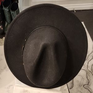 Fashionable Hat NWOT